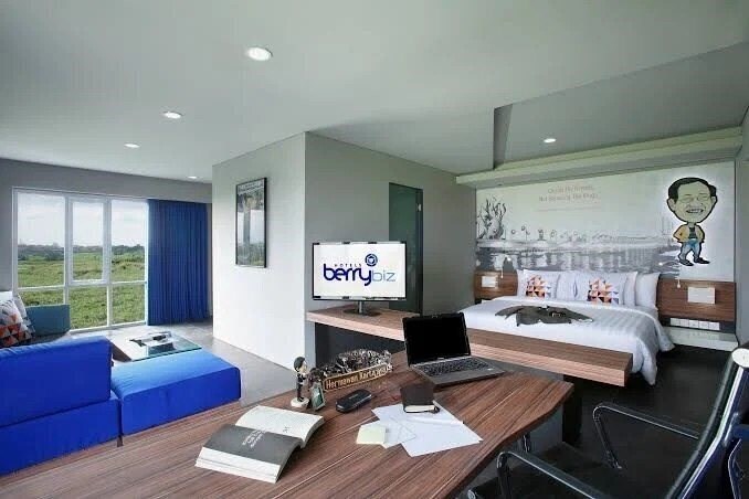 Готель Berry Glee Hotel 4*